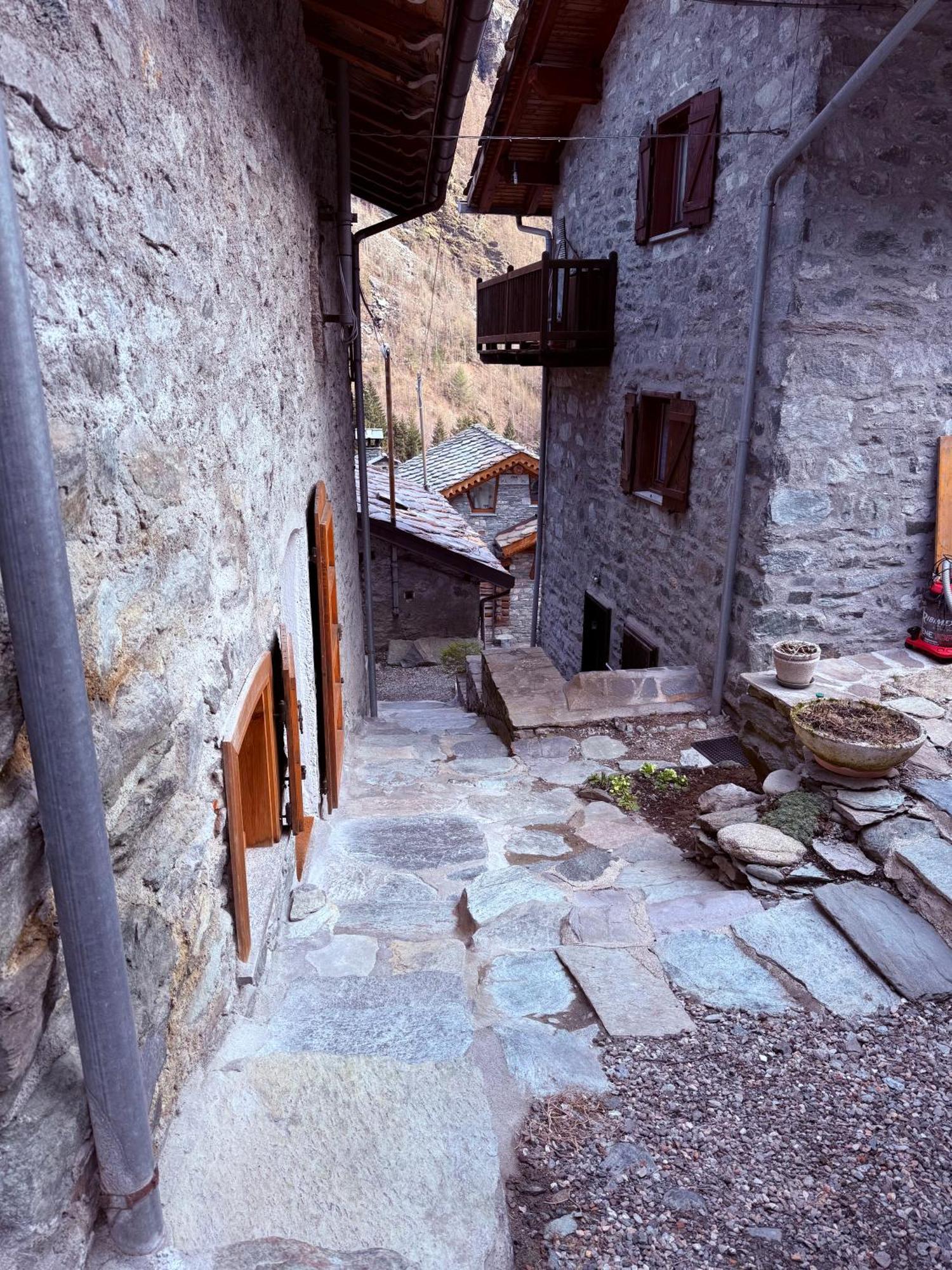 Casa Vacanze Nora Chamois Bagian luar foto