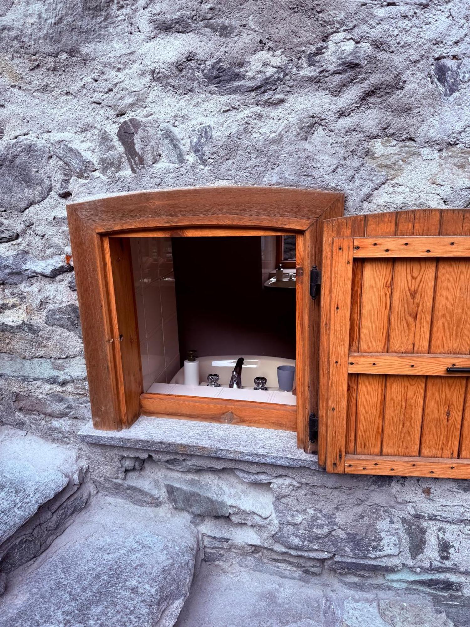 Casa Vacanze Nora Chamois Bagian luar foto