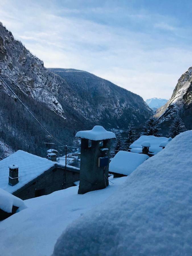 Casa Vacanze Nora Chamois Bagian luar foto