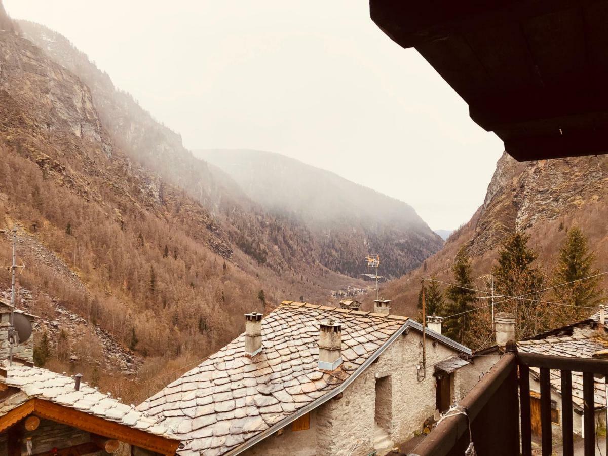 Casa Vacanze Nora Chamois Bagian luar foto